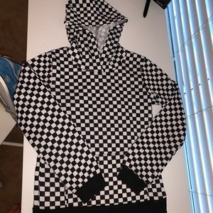Checkered sweatshirt with pocket and hood